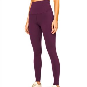 Lululemon Wunder Under Super High Rise 28” sz 12